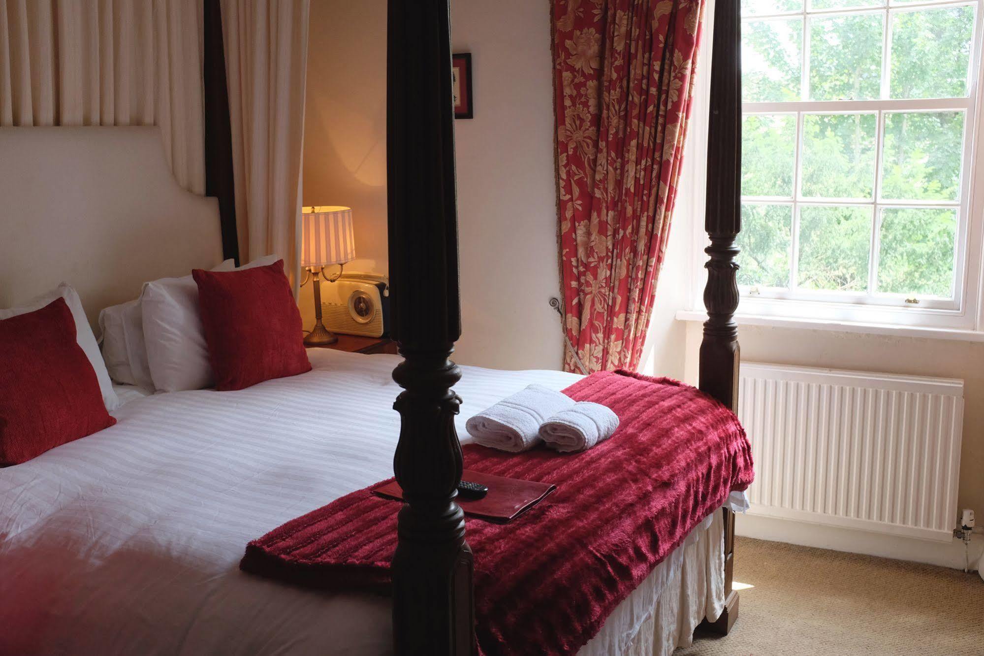 The Old Court Hotel Witney Exteriér fotografie