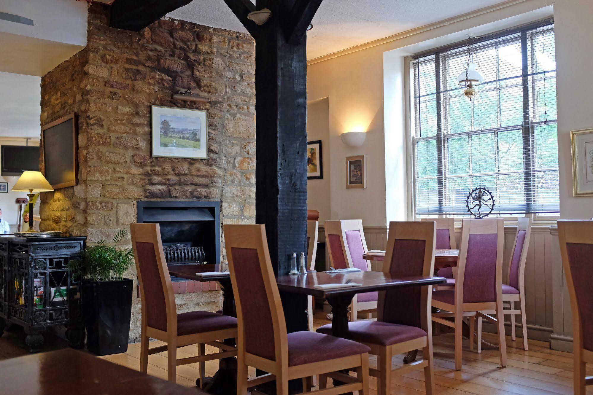 The Old Court Hotel Witney Exteriér fotografie